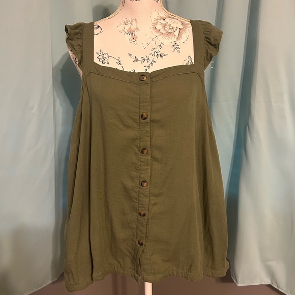 Torrid Double Gauze Ruffle Button Front Tank Top - Picture 2 of 7